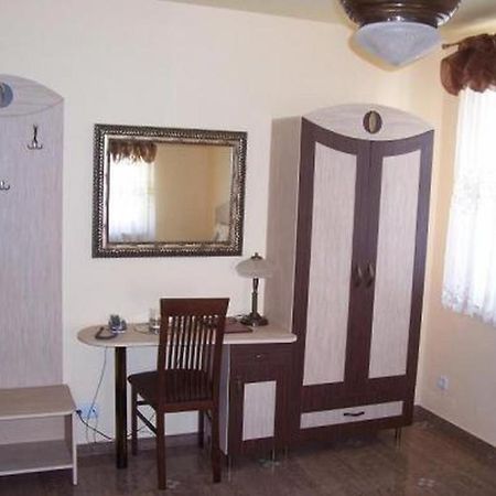 קילצה Hotel Faraon מראה חיצוני תמונה